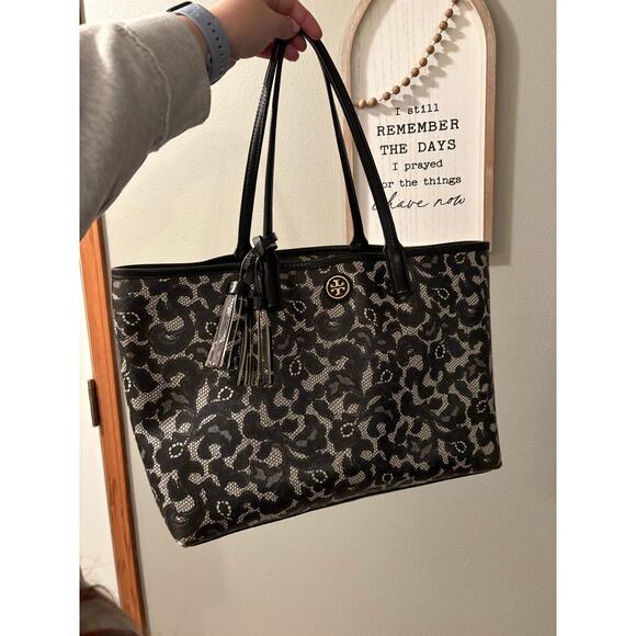 Authentic Tory Burch Kerrington Lace Large Tote Bag - Picture 1 of 11